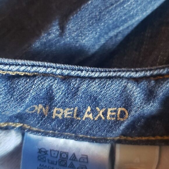 Michael Kor Distressed relaxed Jeans‼️ Size 4 - Picture 7 of 8